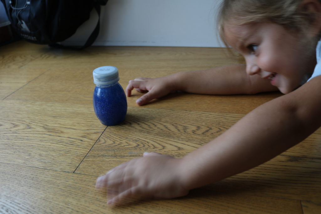 Le bottiglie della calma, le sensory bottles – Trapolino Blog – Da mamma  per mamme e per bambini